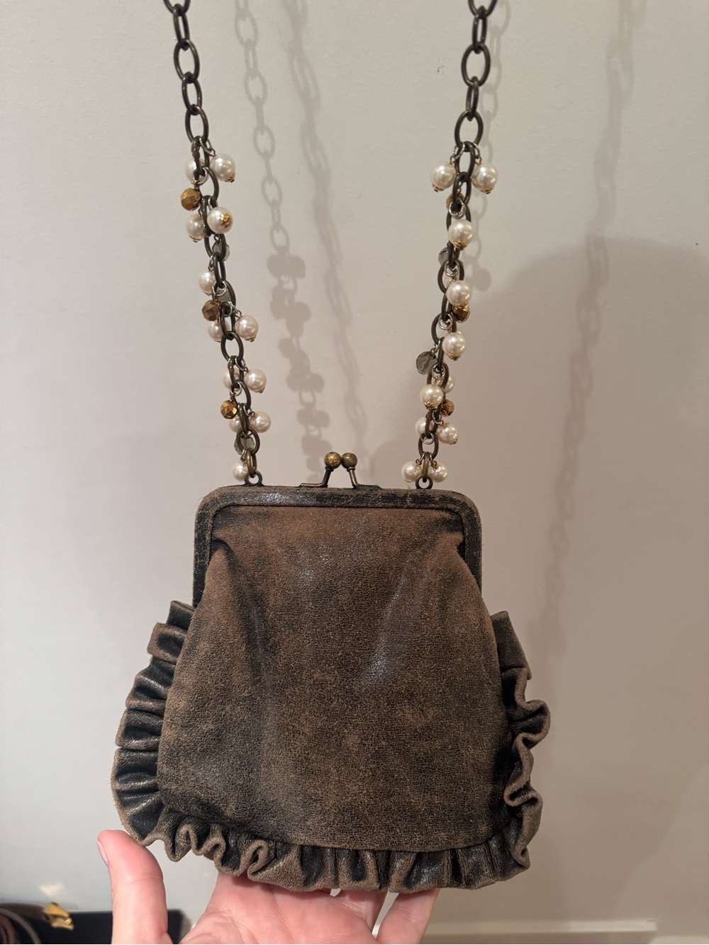 Liz Soto distressed 100% leather chain link/pearl handbag. 
Vintage.